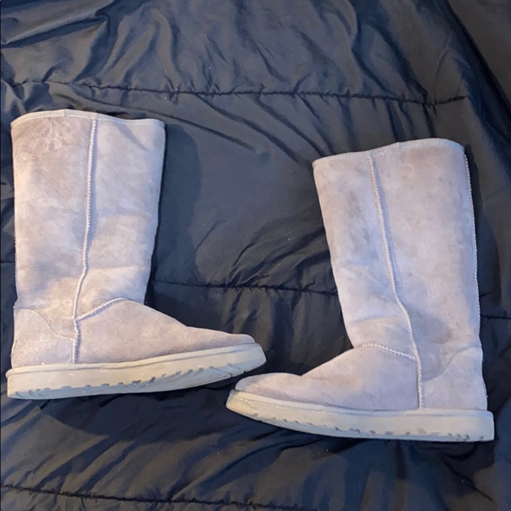 Uggs - image 1